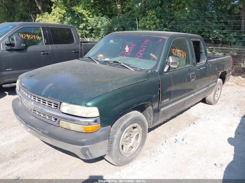 2GCEC19W421374015 2002 CHEVROLET SILVERADO photo no. 2