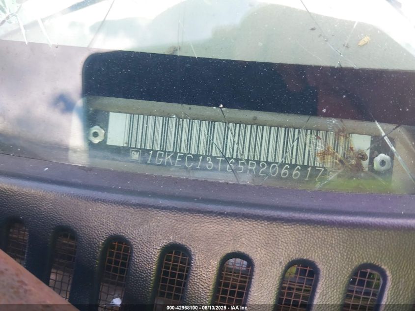 2005 GMC Yukon Slt VIN: 1GKEC13T65R206617 Lot: 42968100