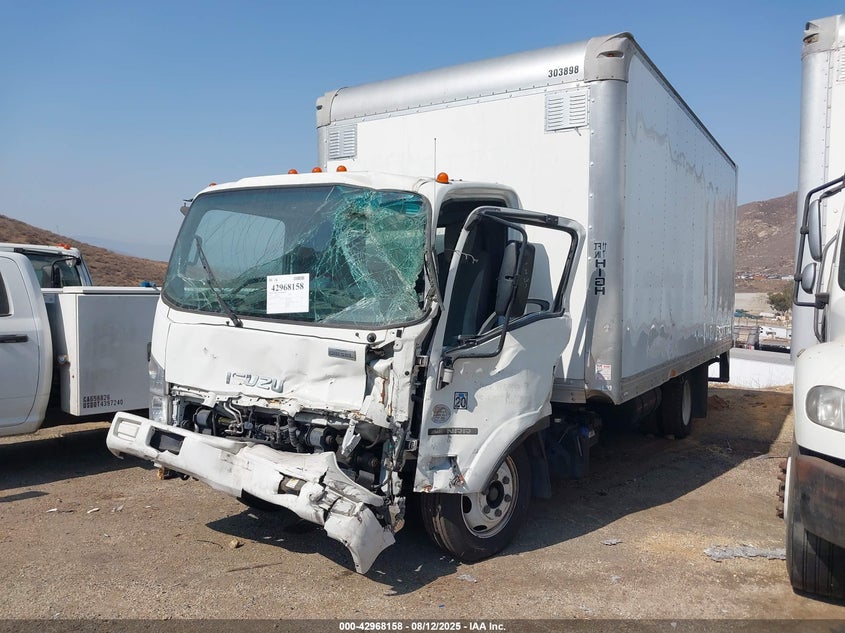 JALE5W164J7303898 2018 ISUZU  photo no. 2