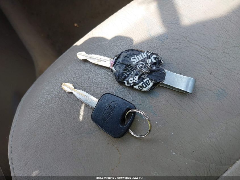 2008 Ford Focus Se/Ses VIN: 1FAHP35NX8W132461 Lot: 42968217