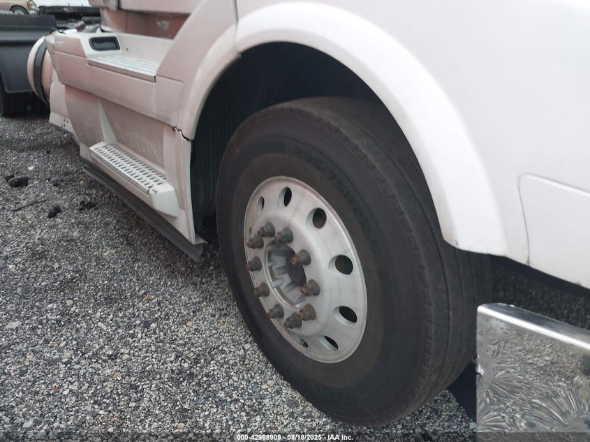 2015 Volvo Vn Vnl VIN: 4V4NC9EH0FN185120 Lot: 42968909