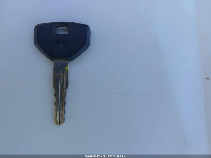 1990 Chrysler New Yorker Fifth Avenue VIN: 1C3XY66R3LD704517 Lot: 42969382