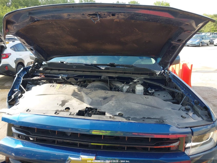 2017 Chevrolet Silverado 1500 2Lt VIN: 3GCUKREC7HG372123 Lot: 42969810