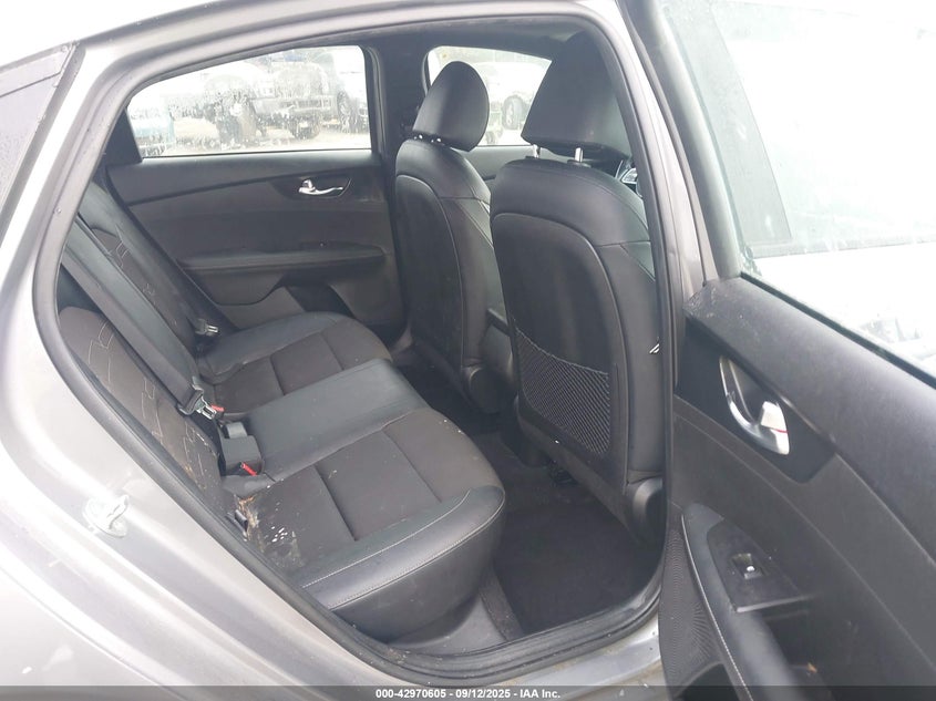 2024 Kia Forte Gt-Line VIN: 3KPF54AD6RE724610 Lot: 42970605