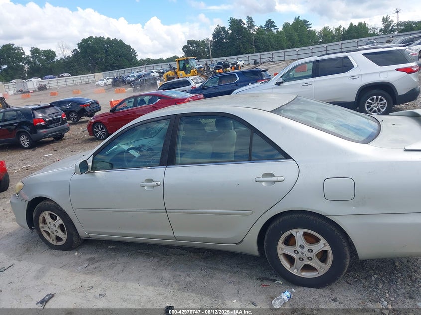 2002 Toyota Camry Le VIN: JTDBE32K320094291 Lot: 42970747