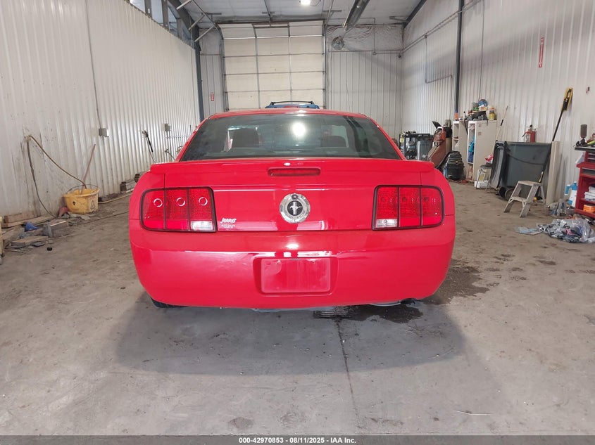 2008 Ford Mustang V6 Deluxe/V6 Premium VIN: 1ZVHT80N985147112 Lot: 42970853