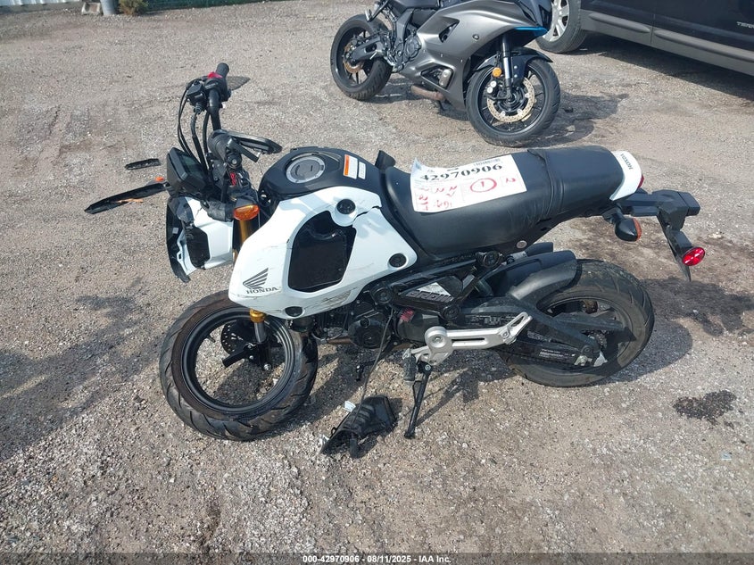 2024 Honda Grom 125 VIN: MLHJC9214R5205209 Lot: 42970906