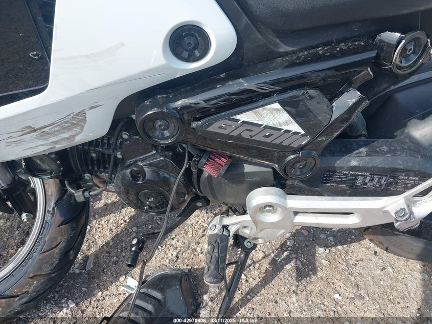 2024 Honda Grom 125 VIN: MLHJC9214R5205209 Lot: 42970906