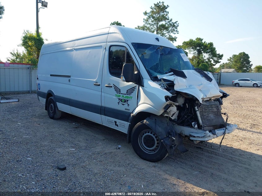 2013 Freightliner Sprinter 2500 white van diesel WDYPE8CC4D5740359 photo #1