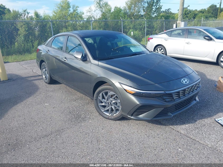 HYUNDAI ELANTRA BLUE