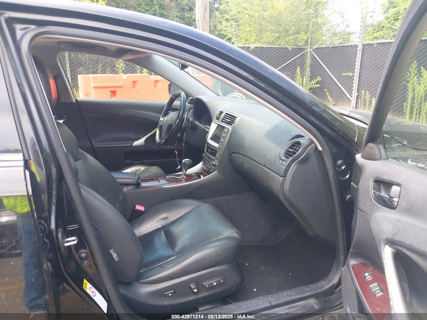 JTHCK262275015106 2007 LEXUS IS photo no. 5