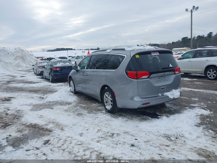 Vin: 2c4rc1dg8lr283317, lot: 43465615, chrysler voyager lxi 20203