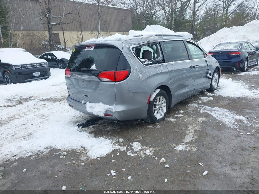 Vin: 2c4rc1dg8lr283317, lot: 43465615, chrysler voyager lxi 20204