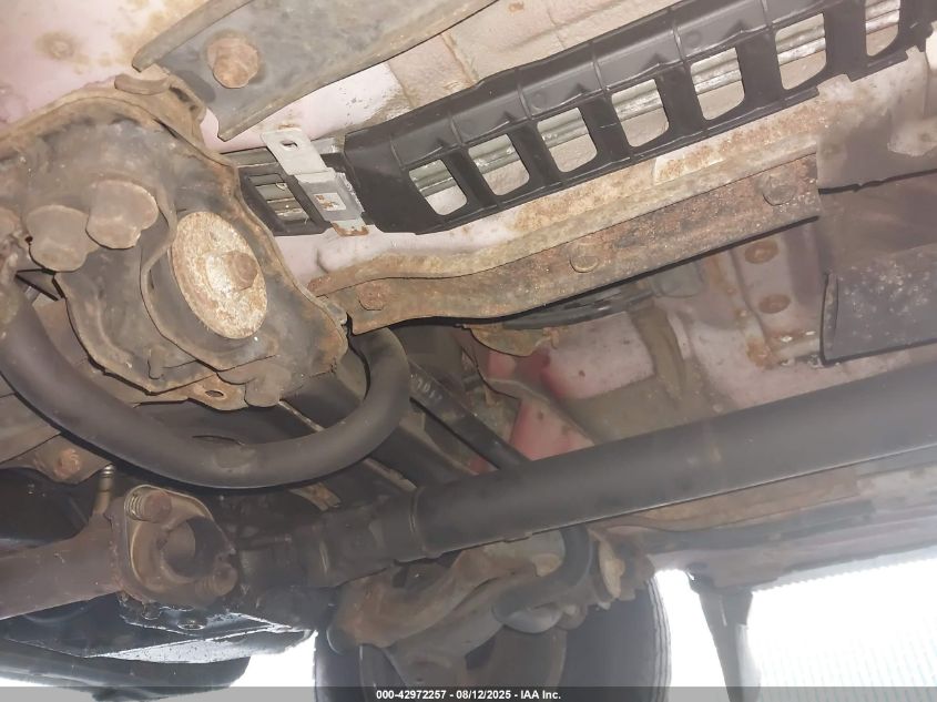 2001 Honda Cr-V Ex VIN: JHLRD17651S005568 Lot: 42972257