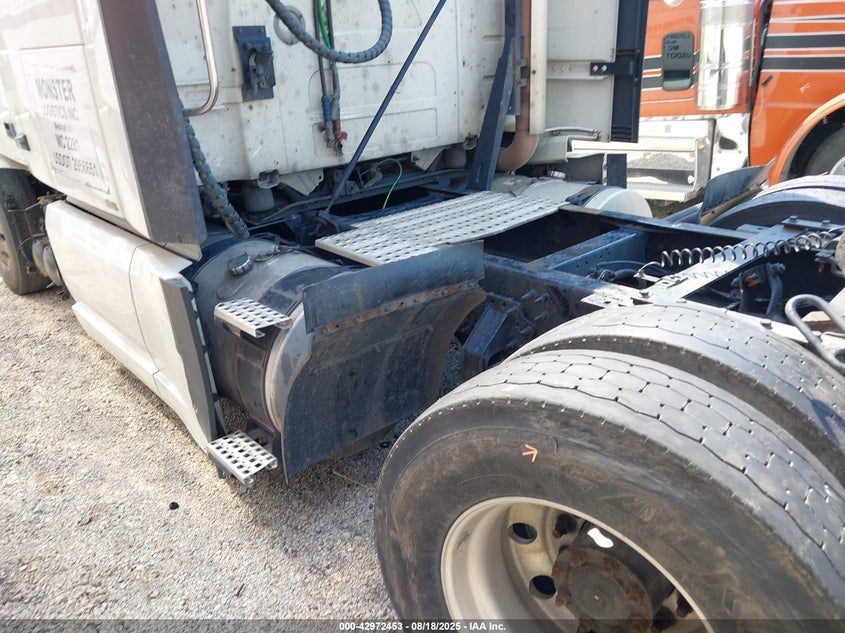 2019 Volvo Vnl VIN: 4V4NC9EH1KN197562 Lot: 42972453