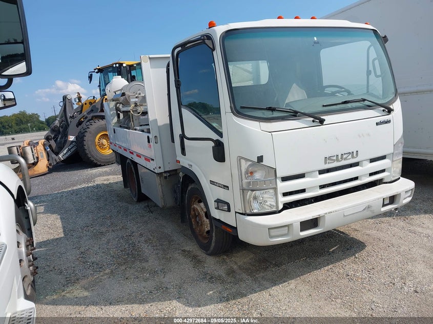 2014 ISUZU NPR GAS REG
