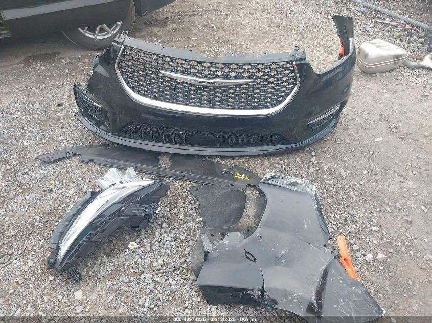 2025 Chrysler Pacifica - 2C4RC1BG8SR551400