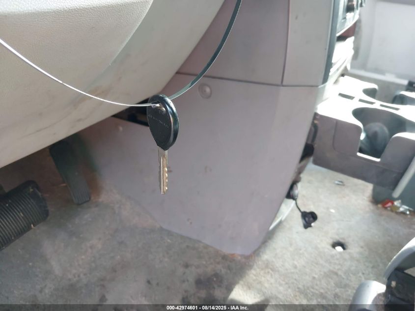 2008 Chrysler Town & Country Lx VIN: 2A8HR44H28R139508 Lot: 42974601