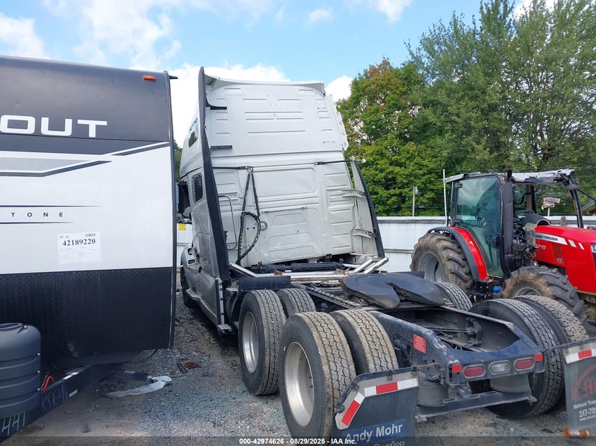 2023 Volvo Vnl white null diesel 4V4NC9EH2PN617188 photo #4