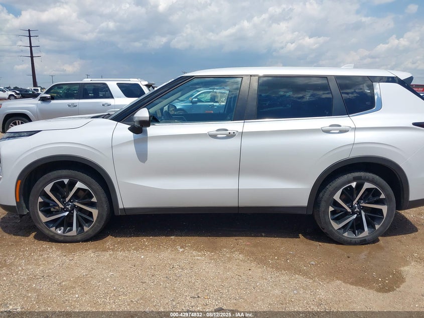 2023 Mitsubishi Outlander Ralliart S-Awc/Se 2.5 S-Awc/Se Black Edition S-Awc/Se Special Editiont S-Awc VIN: JA4J4UA8XPZ024892 Lot: 42974832