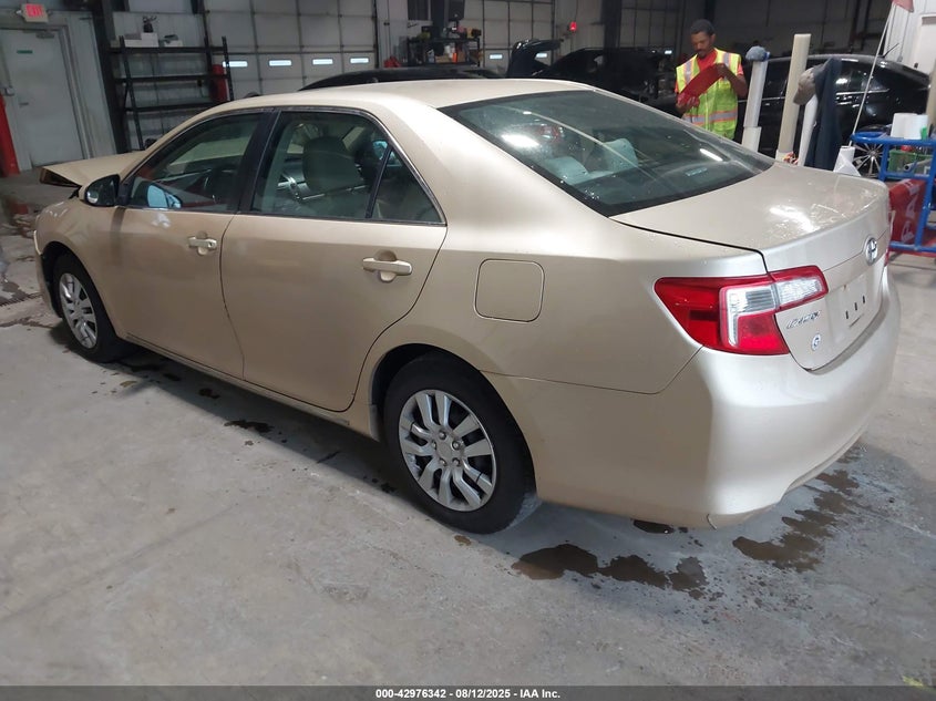Vin: 4t4bf1fk7cr178699, lot: 43470364, toyota camry le 20123