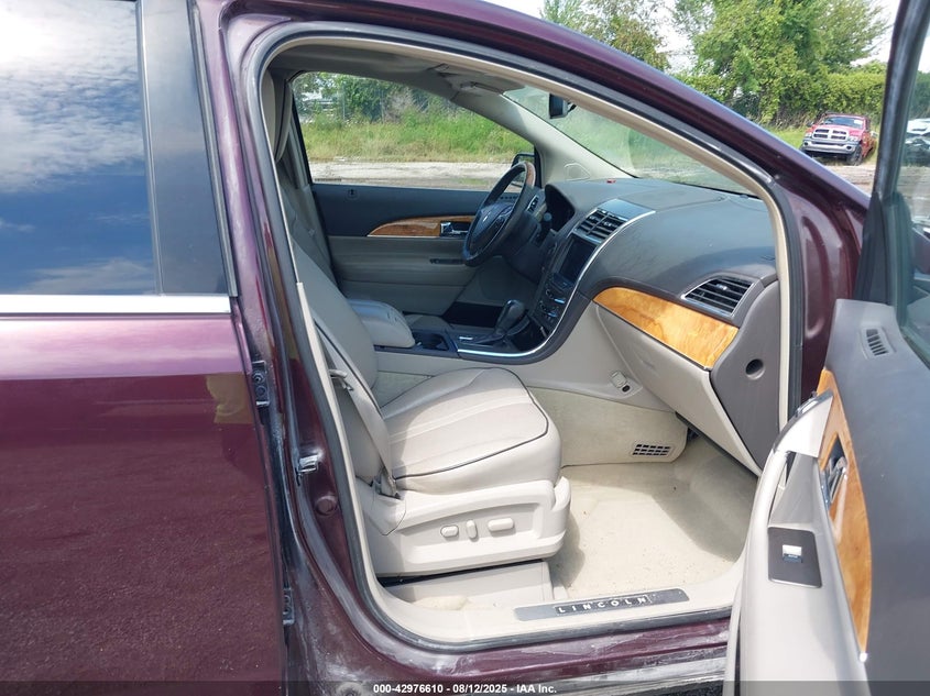 2LMDJ8JK2BBJ23071 2011 LINCOLN MKX photo no. 5