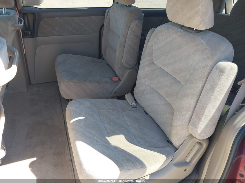 2004 Honda Odyssey Ex VIN: 5FNRL18684B009176 Lot: 42977047