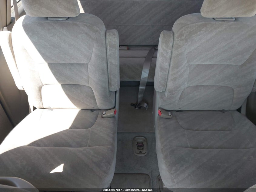 2004 Honda Odyssey Ex VIN: 5FNRL18684B009176 Lot: 42977047