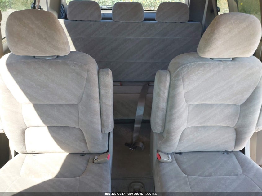 2004 Honda Odyssey Ex VIN: 5FNRL18684B009176 Lot: 42977047