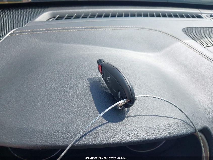 2016 Jeep Cherokee Latitude VIN: 1C4PJLCB5GW303101 Lot: 42977188