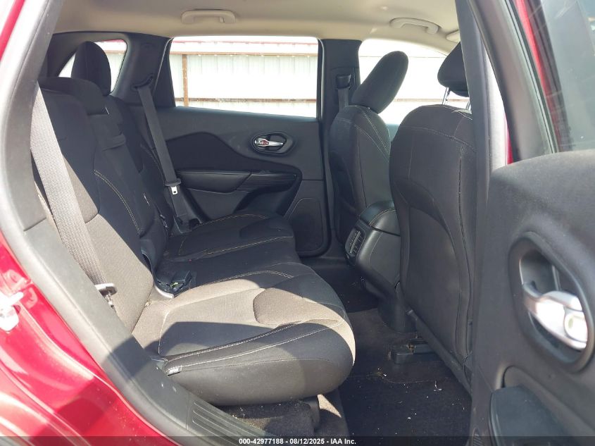 2016 Jeep Cherokee Latitude VIN: 1C4PJLCB5GW303101 Lot: 42977188