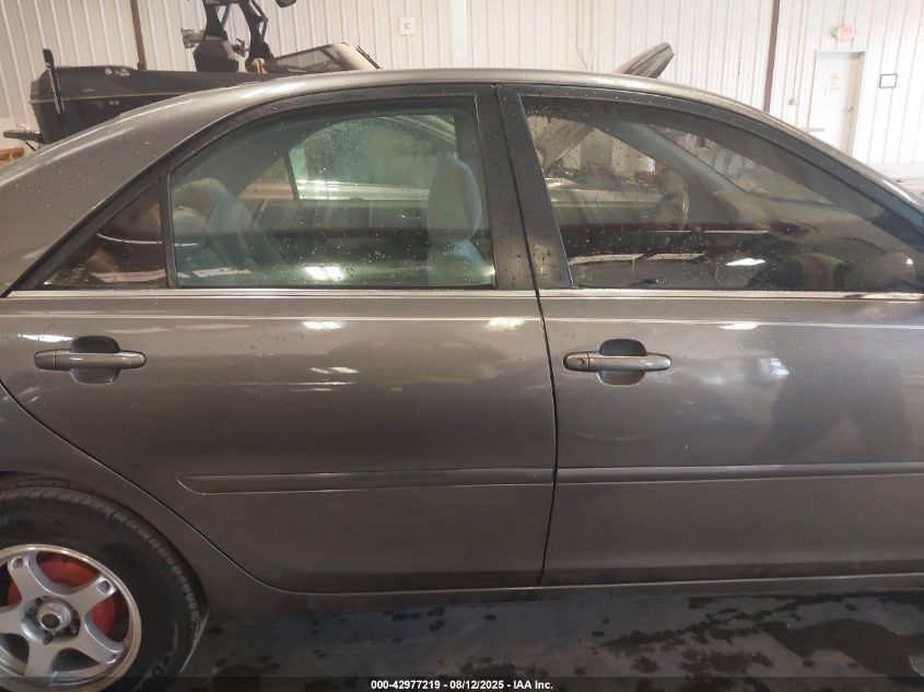 2004 Toyota Camry Le VIN: 4T1BE32K14U852765 Lot: 42977219