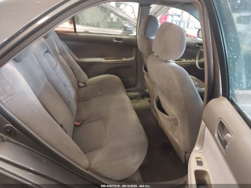 2004 Toyota Camry Le VIN: 4T1BE32K14U852765 Lot: 42977219