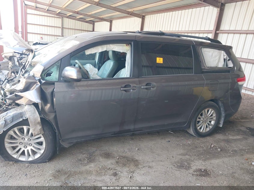 2011 Toyota Sienna Xle V6 VIN: 5TDYK3DC5BS088773 Lot: 42977537