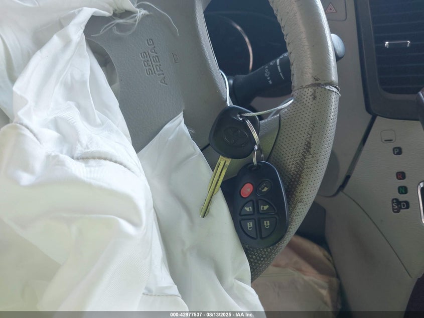 2011 Toyota Sienna Xle V6 VIN: 5TDYK3DC5BS088773 Lot: 42977537