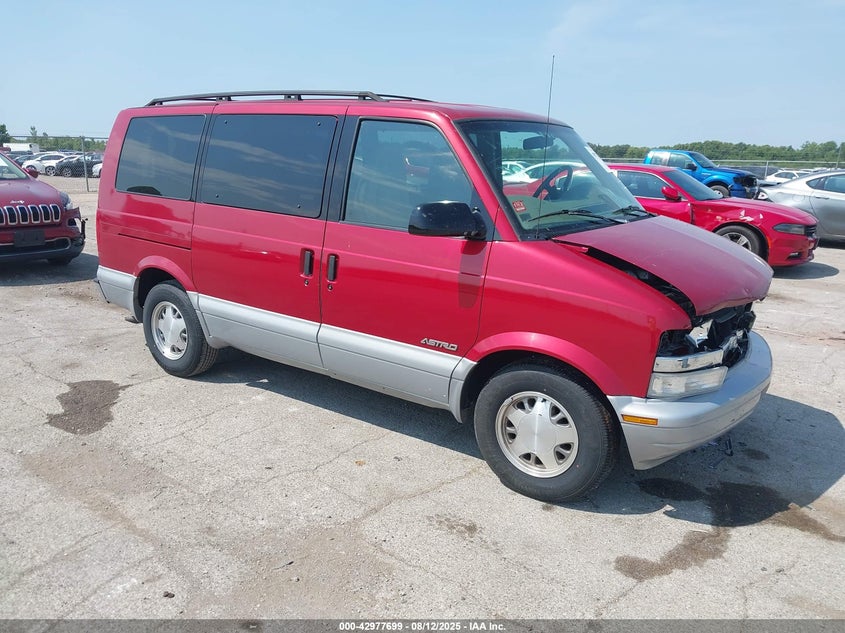 1GNDM19W1XB158436 1999 Chevrolet Astro auction photo 1