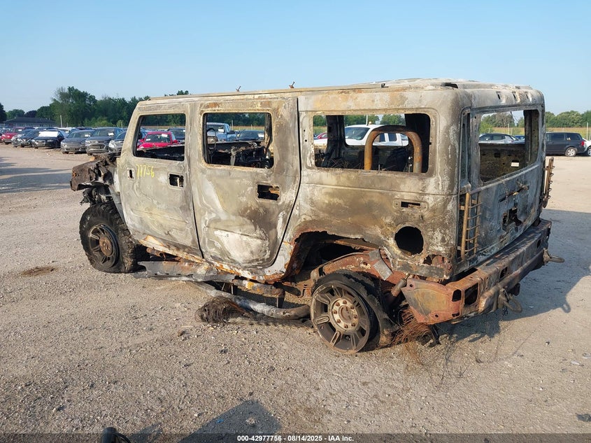 5GRGN23U44H120559 2004 HUMMER H2 photo no. 3