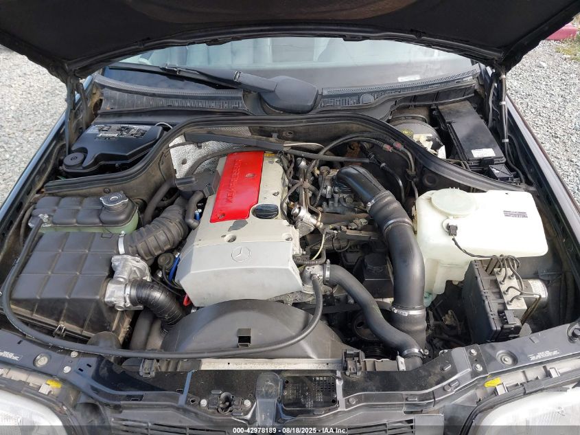 2000 Mercedes-Benz C 230 Kompressor VIN: WDBHA24G0YA855529 Lot: 42978189