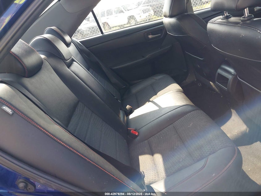 2015 Toyota Camry Se VIN: 4T1BF1FK1FU963511 Lot: 42979294