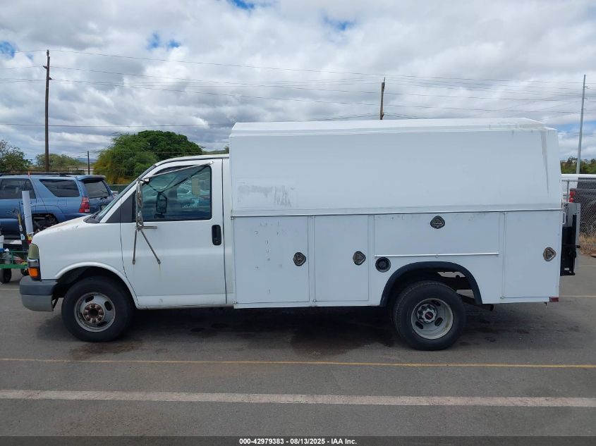 2004 Chevrolet Express Cutaway Base W/C7L/C7N VIN: 1GBJG31U441163855 Lot: 42979383