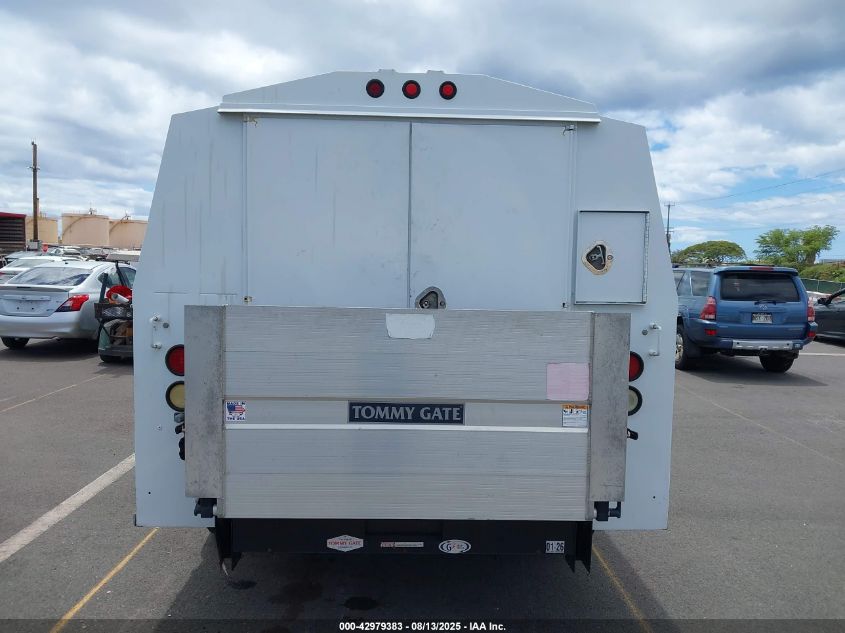 2004 Chevrolet Express Cutaway Base W/C7L/C7N VIN: 1GBJG31U441163855 Lot: 42979383