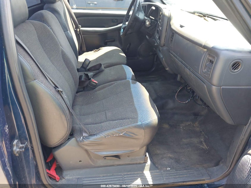 2000 Chevrolet Silverado 1500 VIN: 1GCEC14T6YE353090 Lot: 42979490