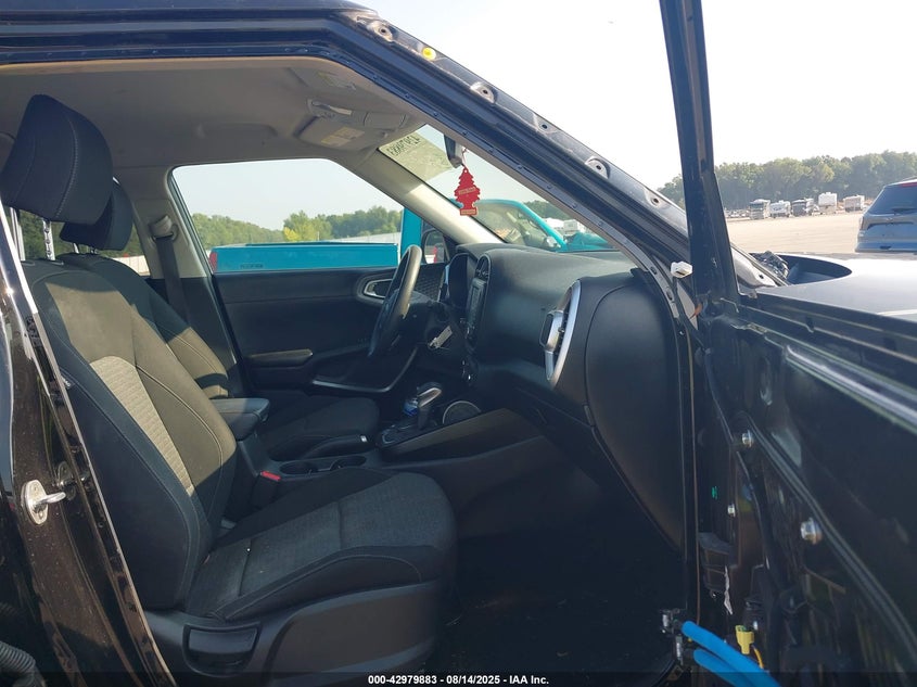 2021 KIA SOUL auction photo 5