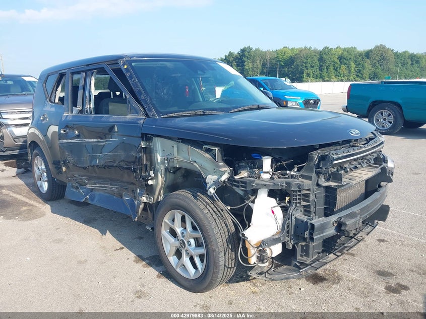 2021 KIA SOUL auction photo 6
