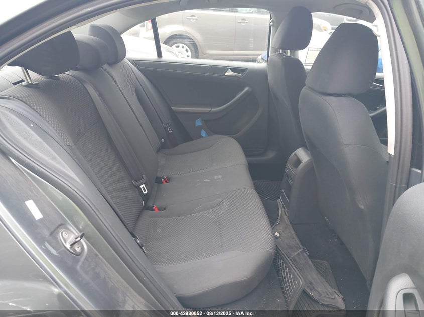 2014 VOLKSWAGEN JETTA 2.0L S - 3VW2K7AJ3EM288357