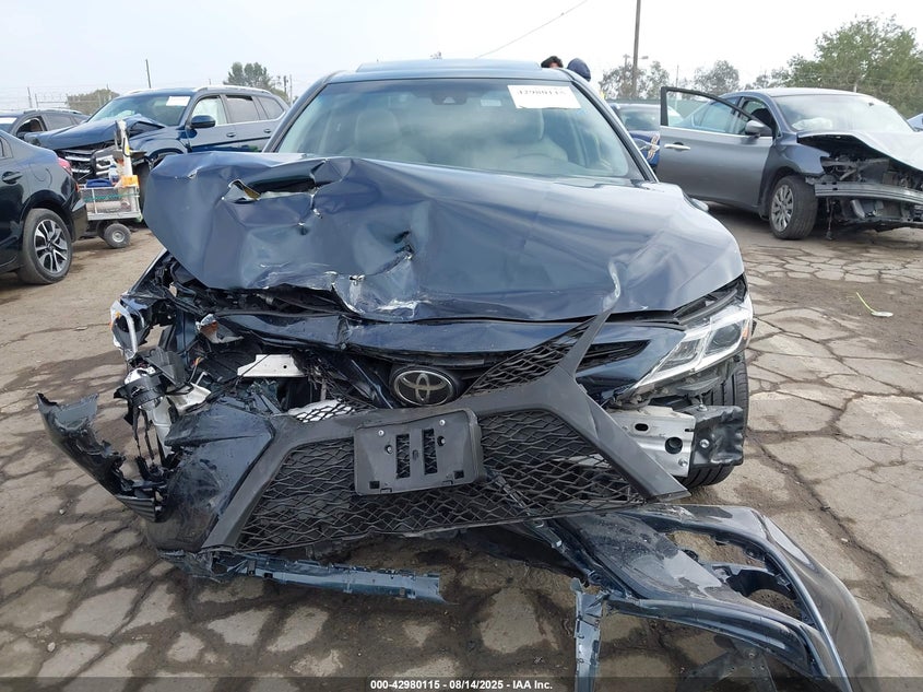 2018 Toyota Camry Se VIN: JTNB11HK6J3011209 Lot: 42980115