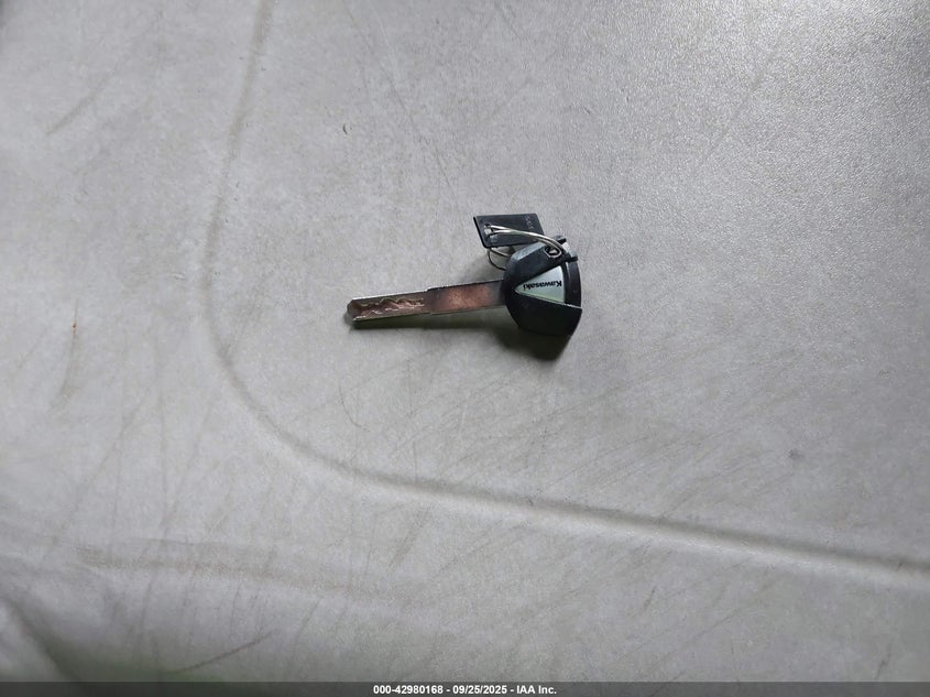 2025 KAWASAKI EX650 R ML5EXER10SDAE3946