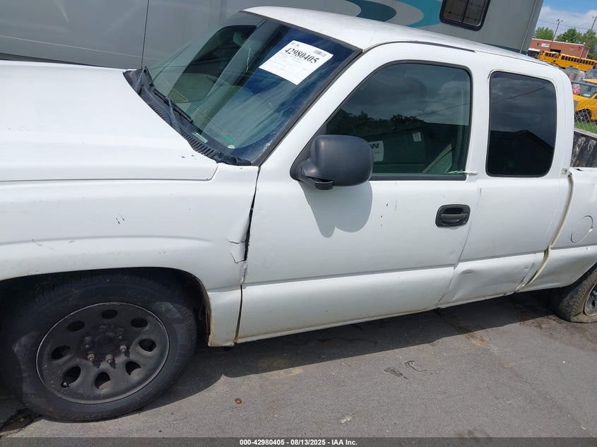 2005 Chevrolet Silverado 1500 Work Truck VIN: 1GCEC19XX5Z257107 Lot: 42980405