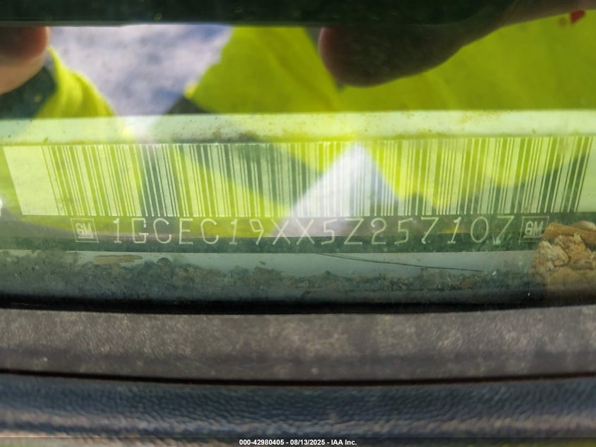 2005 Chevrolet Silverado 1500 Work Truck VIN: 1GCEC19XX5Z257107 Lot: 42980405