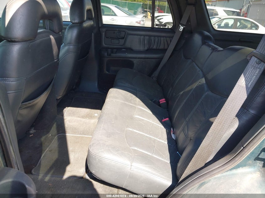 1997 Chevrolet Blazer Lt VIN: 1GNDT13W0V2192960 Lot: 42981074